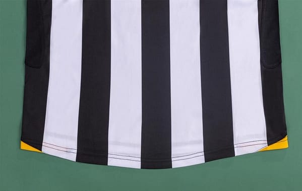 RETRO 05/06 Juventus Home Soccer Jersey - Image 2