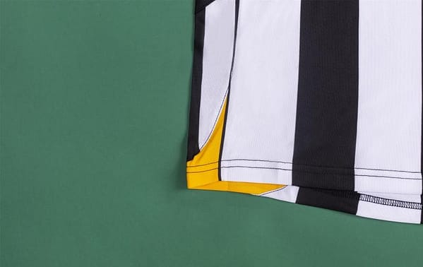 RETRO 05/06 Juventus Home Soccer Jersey - Image 8