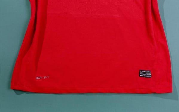 RETRO 11/12Manchester United Home Soccer Jersey - Image 5