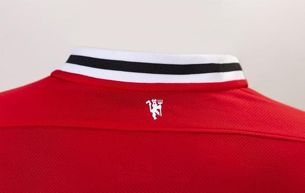 RETRO 11/12Manchester United Home Soccer Jersey - Image 11