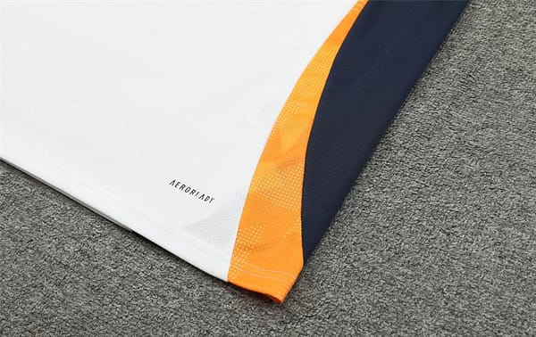 24/25 Real Madrid White Short Sleeve Jersey+Shorts - Image 9