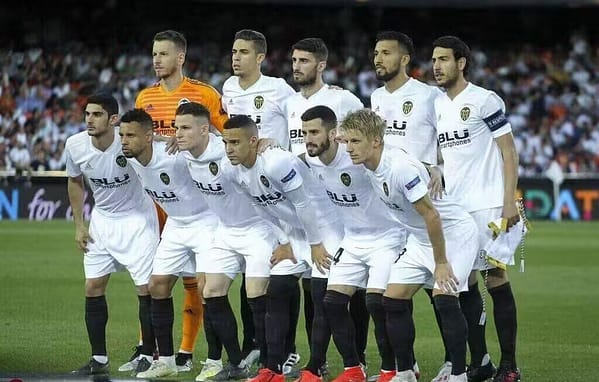 Retro 18/19 Valencia 100th Anniversary Home Jersey - Image 8