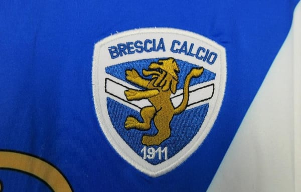 Retro 03/04 Brescia Away Blue Jersey - Image 5