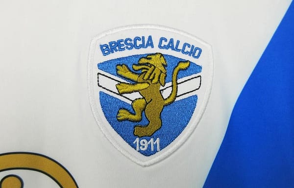 Retro 03/04 Brescia Home Jersey - Image 6