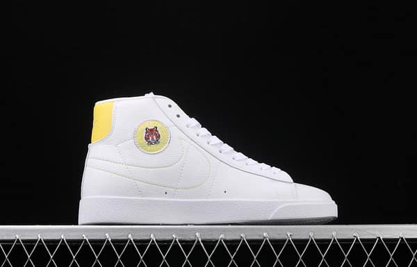 Stranger Things x NIKE Blazer Mid QS HH Strange things Co-named Trail Blazers Leisure Board shoes CJ6101-101 - Image 14