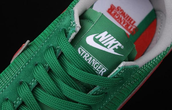 Stranger Things x NIKE Air Tailwind QS Hawkins High 1979 Anniversary Shunfeng Co-signed Waffle retro Leisure jogging shoes CJ6108-300 - Image 7