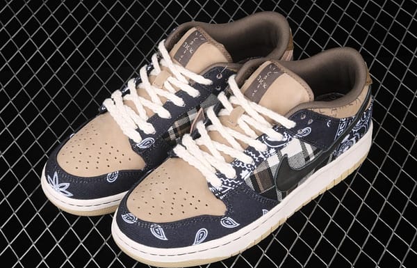 Travis Scott × SB DUNK joint name board shoes cashew fruit CT5053-001 - Image 11