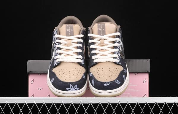 Travis Scott × SB DUNK joint name board shoes cashew fruit CT5053-001 - Image 14
