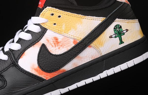 NIKE SB DUNK Low Raygun series of leisure air cushion shoes alien embroidery BQ6832-001 - Image 8