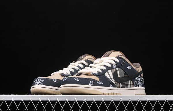Travis Scott × SB DUNK joint name board shoes cashew fruit CT5053-001 - Image 17
