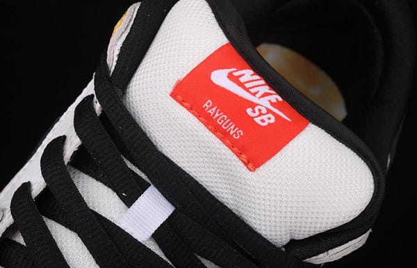 NIKE SB DUNK Low Raygun low-top casual air cushion shoes alien embroidery BQ6832-101, - Image 9