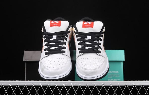 NIKE SB DUNK Low Raygun low-top casual air cushion shoes alien embroidery BQ6832-101, - Image 13
