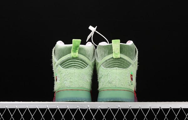 NIKE SB DUNK High Strawberry Cough strawberry green casual skateboard shoes CW7093-600 - Image 14