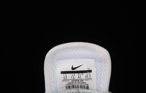 NIKE DUNK SB Low x EJDER Paris Fashion week catwalk model DC9936-100 - Image 6