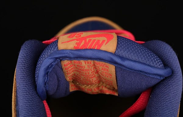 NIKE SB DUNK Low SB shredded backboard dark brown white and yellow color matching fashion leisure board shoes BQ6817-700 - Image 6