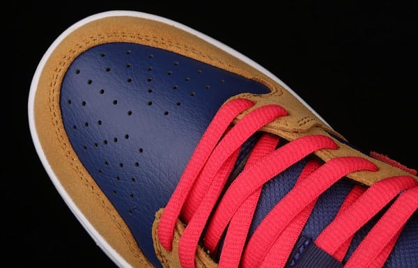 NIKE SB DUNK Low SB shredded backboard dark brown white and yellow color matching fashion leisure board shoes BQ6817-700 - Image 10