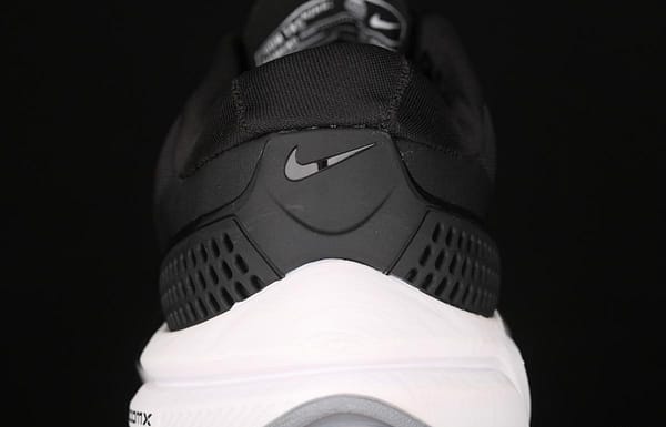 NIKE Air Zoom Vomero 15 moon landing 15 generation slow shock breathable running shoes CU1855-004 - Image 7