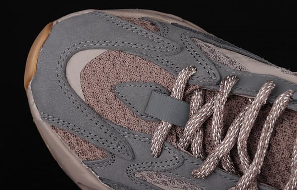 Adidas Yeezy Boost 700 Enflame Amber GZ0724 coconut 700black gray coconut 3M reflective running shoes BASF popcorn outsole - Image 9