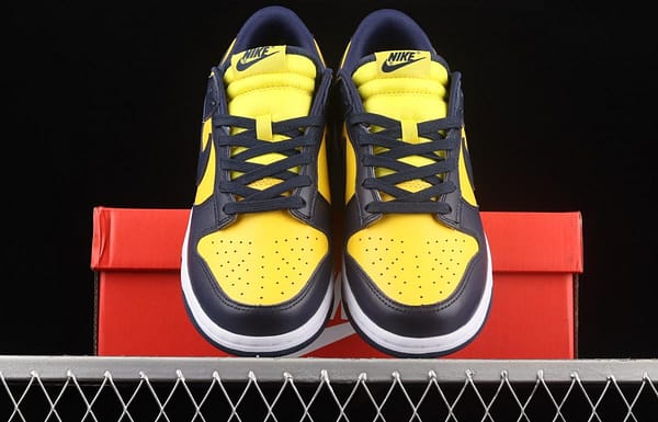 NIKE SB DUNK Low Michigan Michigan color buckle broken backboard fashion casual board shoes DD1391-700 - Image 12
