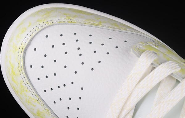 NIKE SB DUNK Low Prm yellow and white color SB buckle rebound fashion leisure board shoes DM9467-700 - Image 9