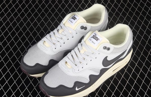 Patta x Nike Air Max 1 joint style suede spliced half-palm air cushion vintage running shoes DH1348-002 - Image 10