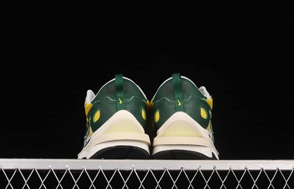 Sacai x NIKE VaporWaffle 3.0 casual shoes CV1363-700 - Image 12