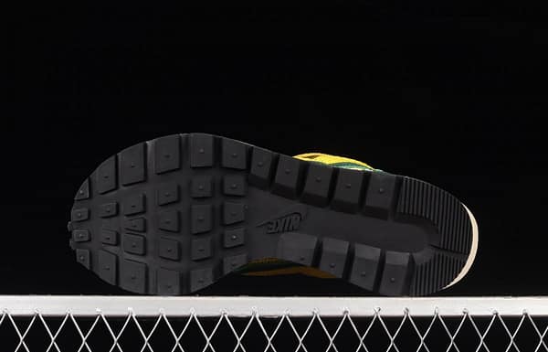 Sacai x NIKE VaporWaffle 3.0 casual shoes CV1363-700 - Image 13