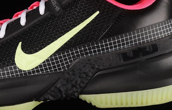 NIKE LeBron AmbassAdidasor XIII Empire JAdidase noctilucent black powder low-side actual basketball shoes CQ9329-001 - Image 7