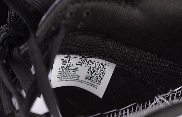 NIKE SB DUNK Low prm black and white panda SB buckle broken backboard fashion casual shoes DD1391-100 - Image 5
