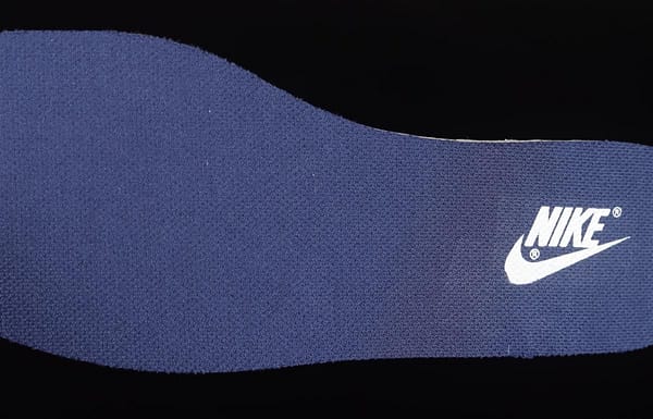 NIKE SB DUNK Low Navy Blue - Image 3