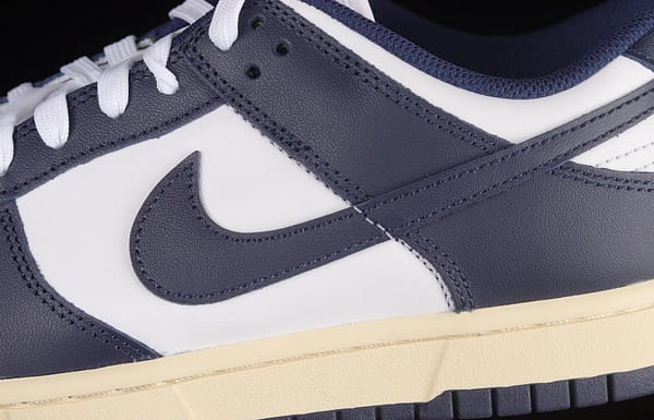 NIKE SB DUNK Low Navy Blue - Image 7