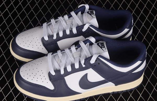 NIKE SB DUNK Low Navy Blue - Image 10