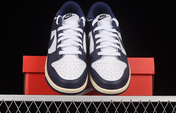 NIKE SB DUNK Low Navy Blue - Image 12