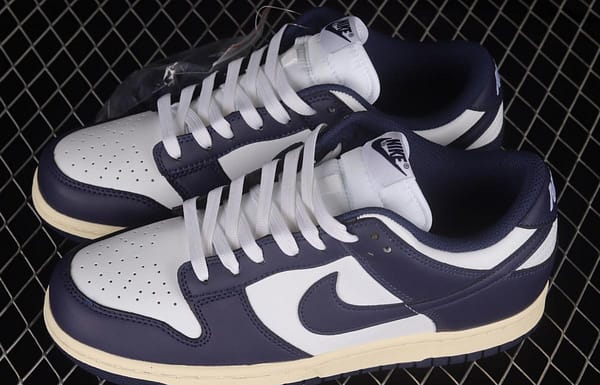 NIKE SB DUNK Low Navy Blue - Image 10
