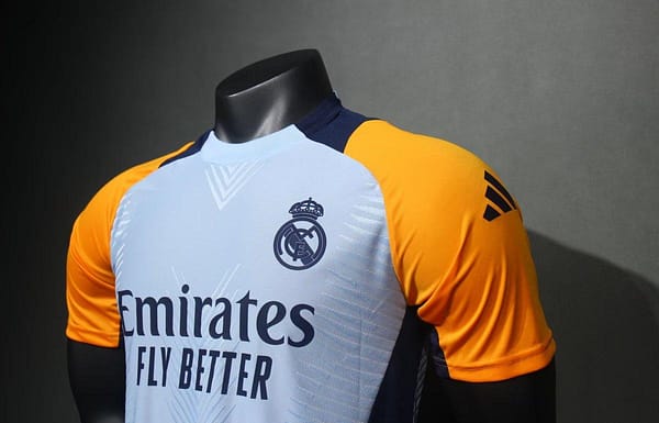 Player Version 24/25 Real Madrid Light Blue/Yellow Pre-Match Jersey - Image 4