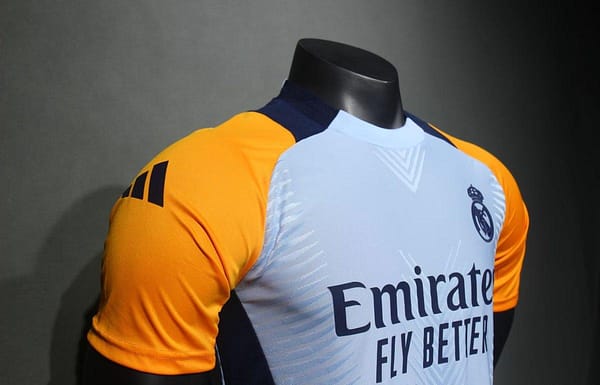 Player Version 24/25 Real Madrid Light Blue/Yellow Pre-Match Jersey - Image 5