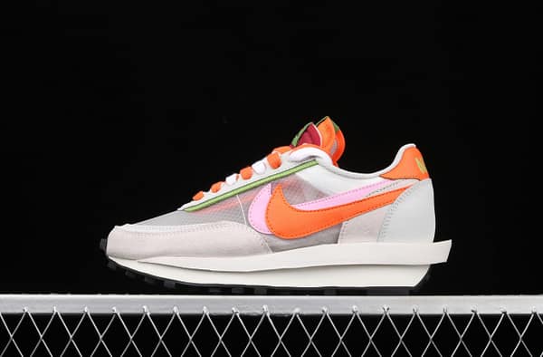 Sacai x NIKE LVD Waffle Daybreak co-signed catwalk style transparent net stitching double hook Swoosh running shoes DH1347-100