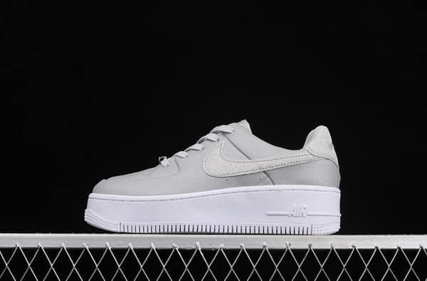 NIKE AF1 Sage Low shoes with thick soles CQ7510-017