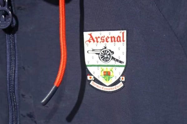 24/25 Arsenal Navy/Red Windbreaker - Image 2