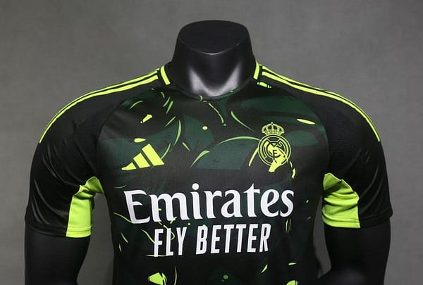 Player Version 24/25 Real Madrid Black/Green Special Pattern Pre-Match Jersey - Image 6