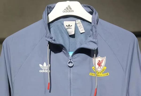 24/25 Liverpool Blue Windbreaker - Image 4