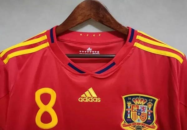 Retro 2010 Spain Home Jersey - Image 3