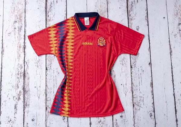 Retro 1994 Spain Home Soccer Jersey - Image 6
