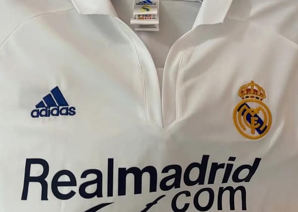 Retro 01/02 Real Madrid Home Jersey League Version With Sponsor - Image 3