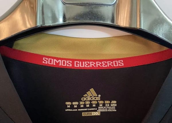 Retro 2011 Mexico Away Black Long Sleeve Jersey - Image 5