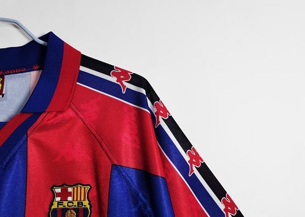 Retro 1995/97 Barcelona Home Soccer Jersey - Image 4