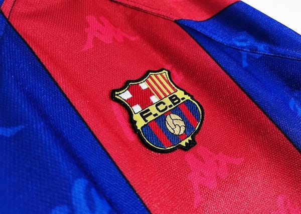 Retro 1995/97 Barcelona Home Soccer Jersey - Image 8