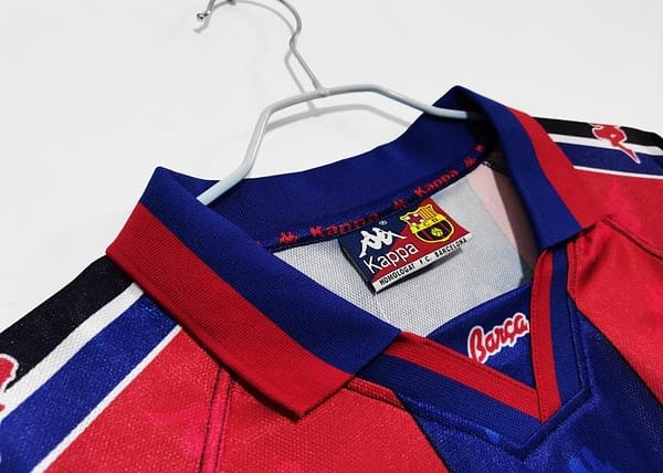 Retro 1995/97 Barcelona Home Soccer Jersey - Image 9