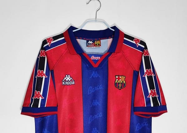 Retro 1995/97 Barcelona Home Soccer Jersey - Image 10