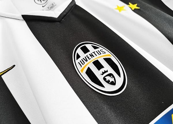 Retro 2004/05 Juventus Home Soccer Jersey - Image 7